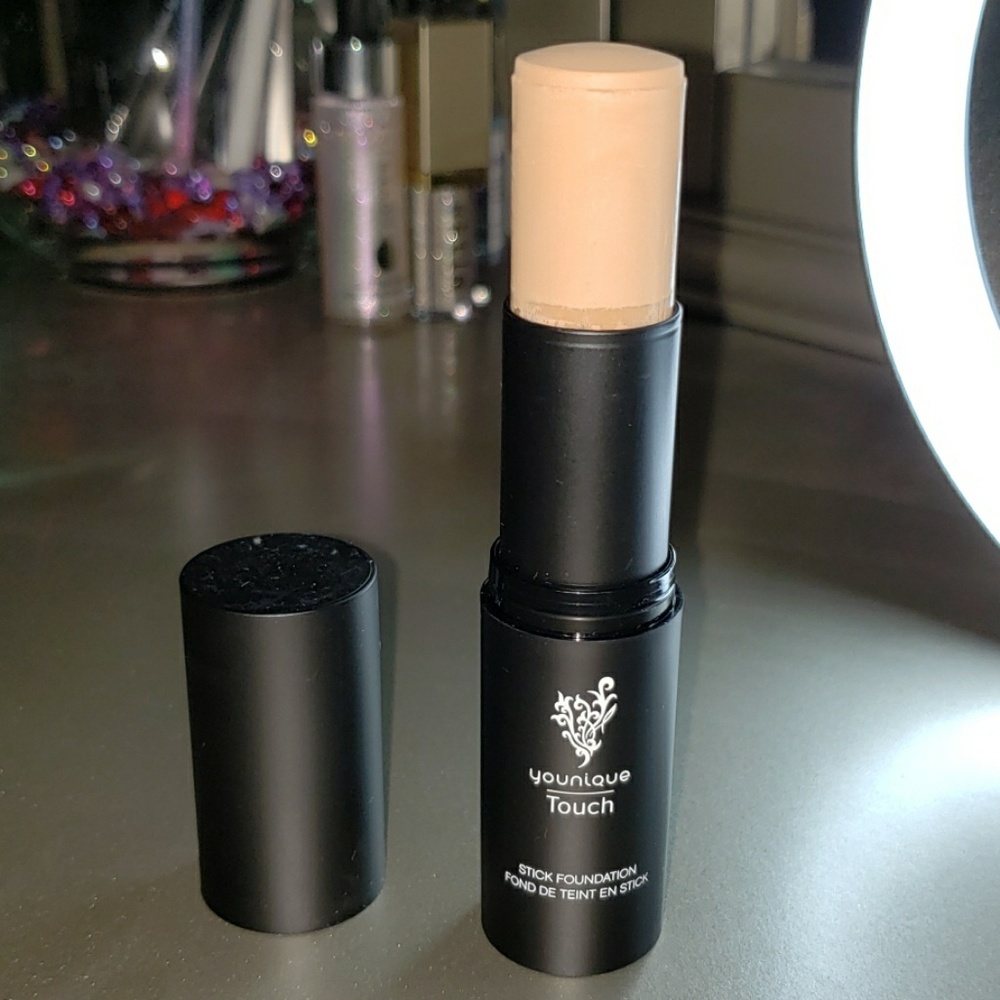 Lace Younique Foundation stick
